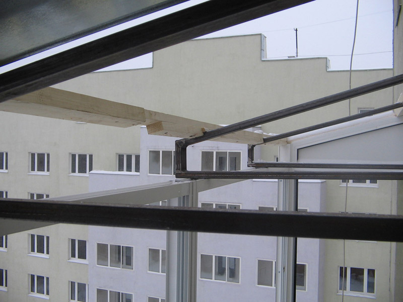 Отделка балконов, крыши